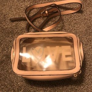 A cute pink love purse💞